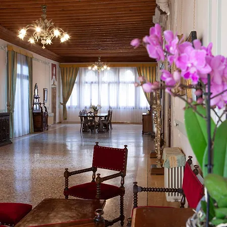 Luxury Pesaro Papafava Lägenhet *