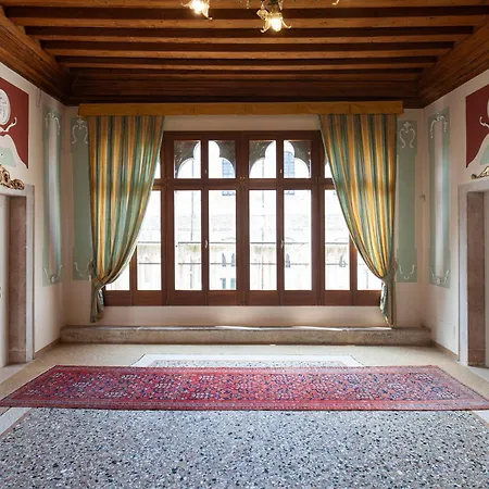 Luxury Pesaro Papafava דירה