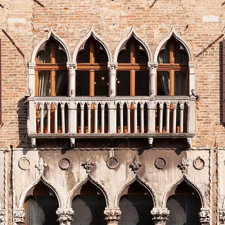 Luxury Pesaro Papafava Apartment Venice